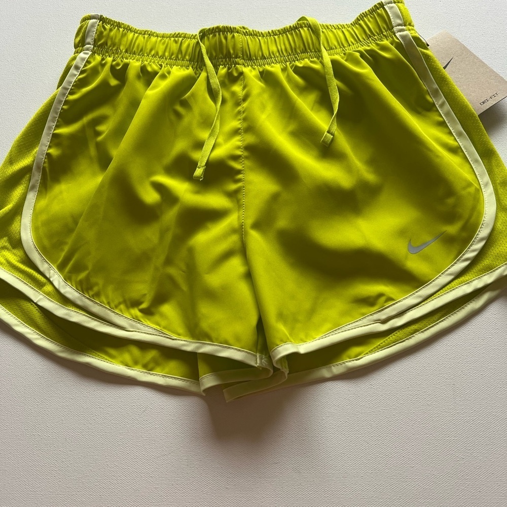 NWT Nike Women's Tempo‎ Pace Running Shorts 2.0 Size SP (E5)
